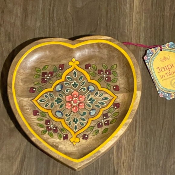 Jaipur in Bloom Handpainted Heart Made in Indian NWT - Picture 2 of 7